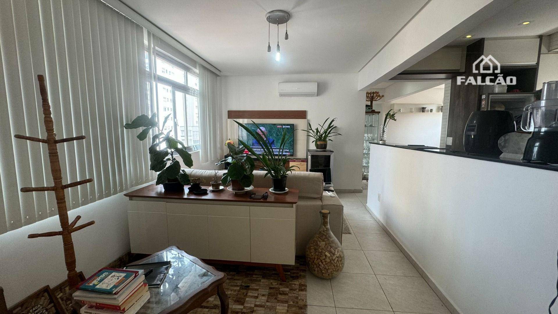 Apartamento à venda com 3 quartos, 128m² - Foto 2