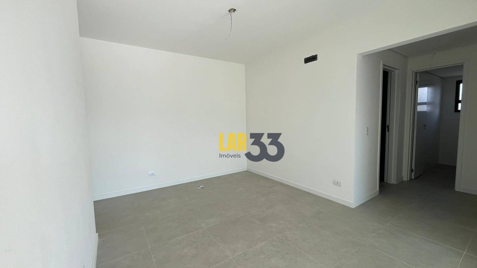 Apartamento à venda com 2 quartos, 77m² - Foto 6