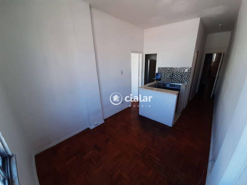 Apartamento à venda com 1 quarto, 40m² - Foto 9