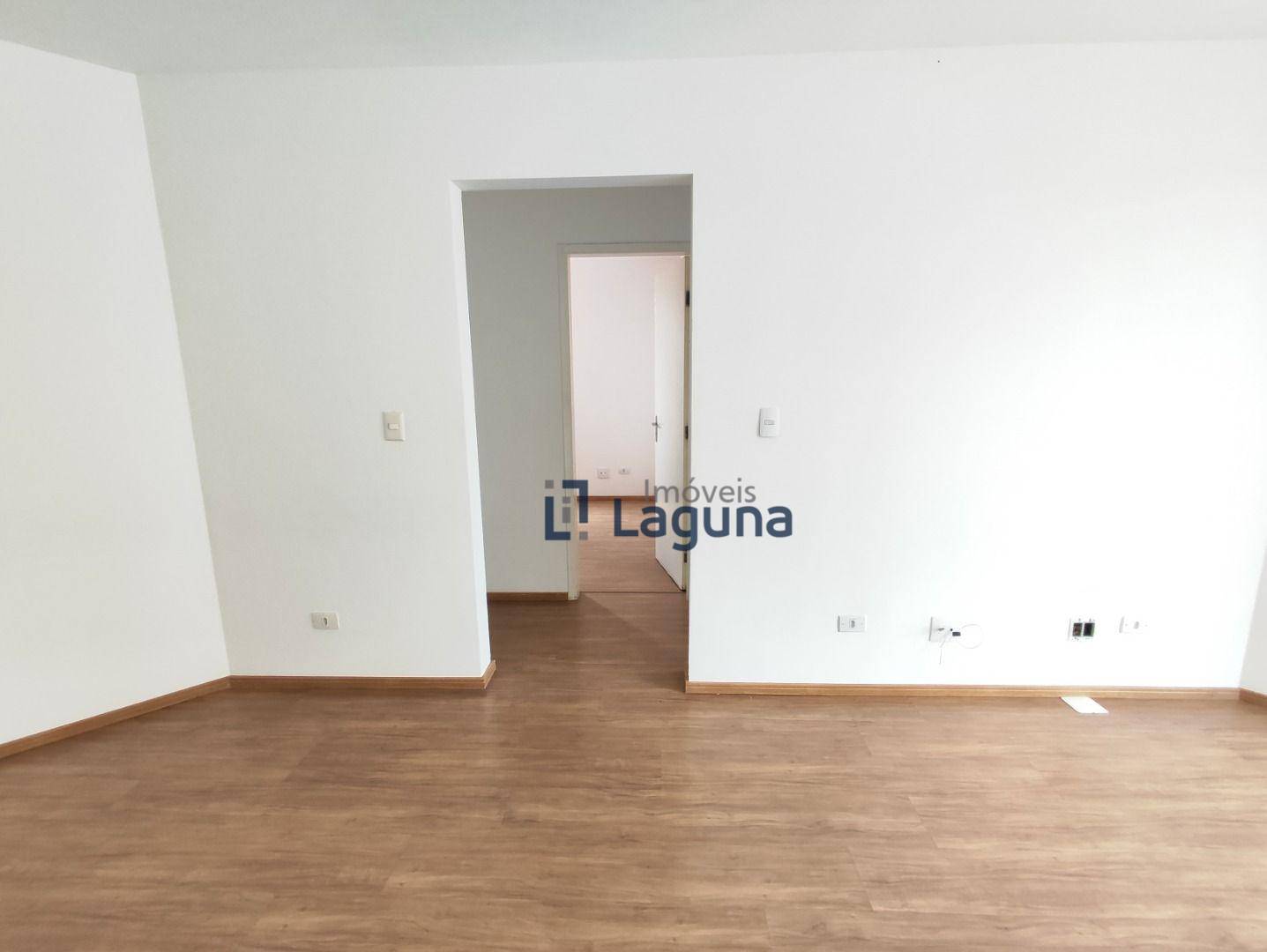 Apartamento para alugar com 3 quartos, 101m² - Foto 16