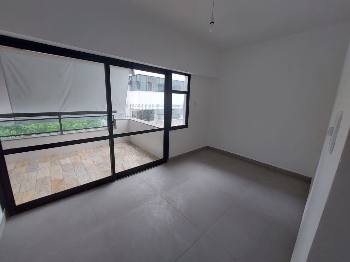 Apartamento para alugar com 2 quartos, 80m² - Foto 12