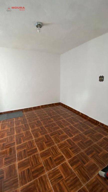 Casa à venda com 4 quartos, 100m² - Foto 5