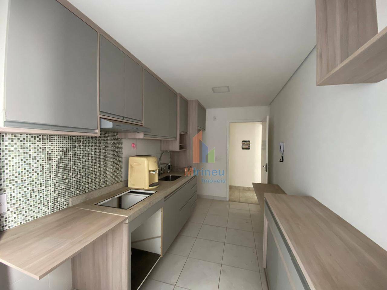Apartamento para alugar com 2 quartos, 65m² - Foto 10