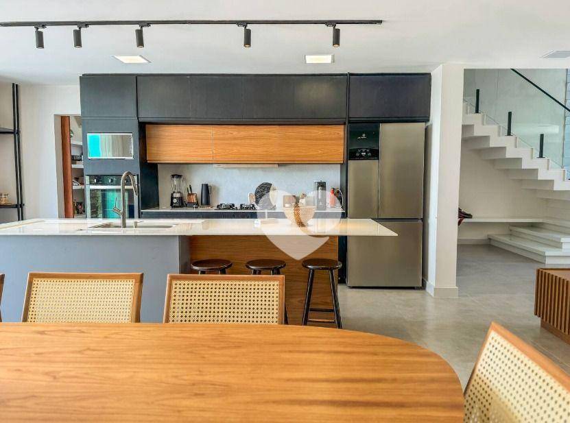 Casa à venda com 3 quartos, 370m² - Foto 6