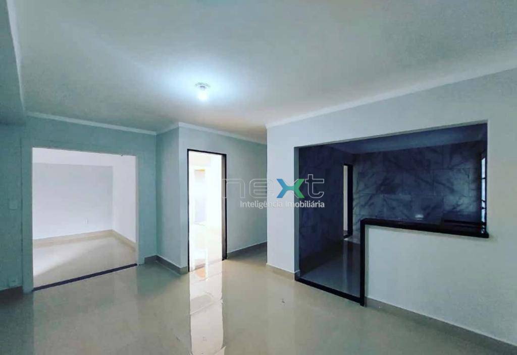 Casa à venda com 3 quartos, 140m² - Foto 3