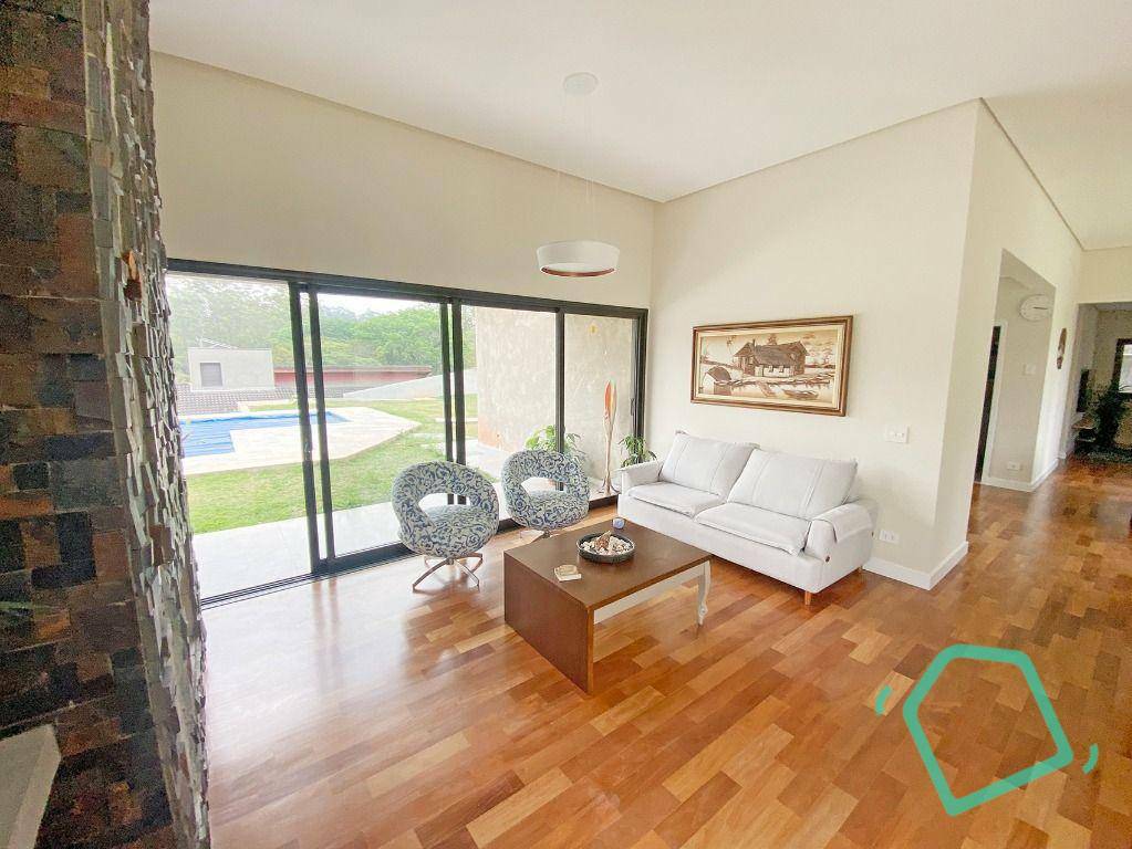 Casa de Condomínio à venda com 3 quartos, 240m² - Foto 3