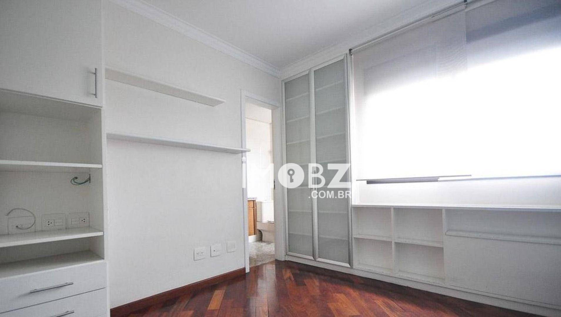 Apartamento à venda com 4 quartos, 220m² - Foto 19