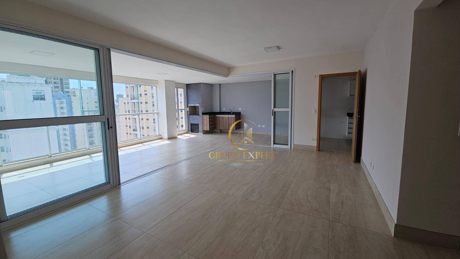 Apartamento para alugar com 3 quartos, 160m² - Foto 1