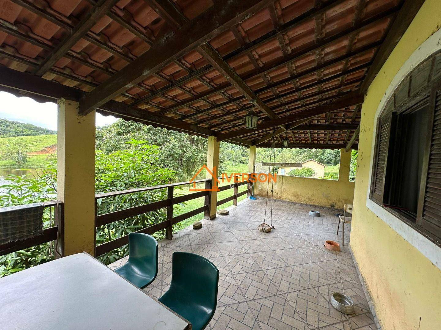 Sítio à venda com 3 quartos, 200m² - Foto 1