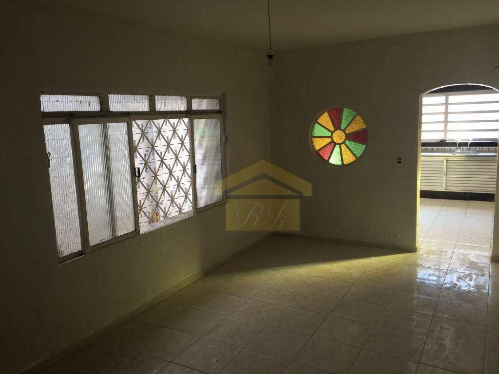 Casa à venda com 3 quartos, 180m² - Foto 1