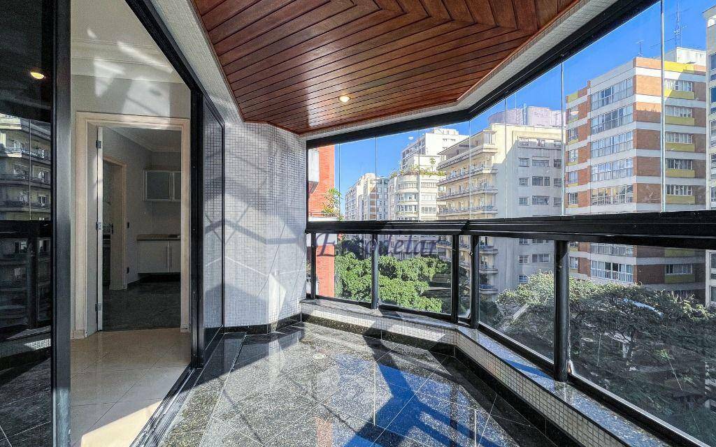 Apartamento à venda com 4 quartos, 180m² - Foto 2