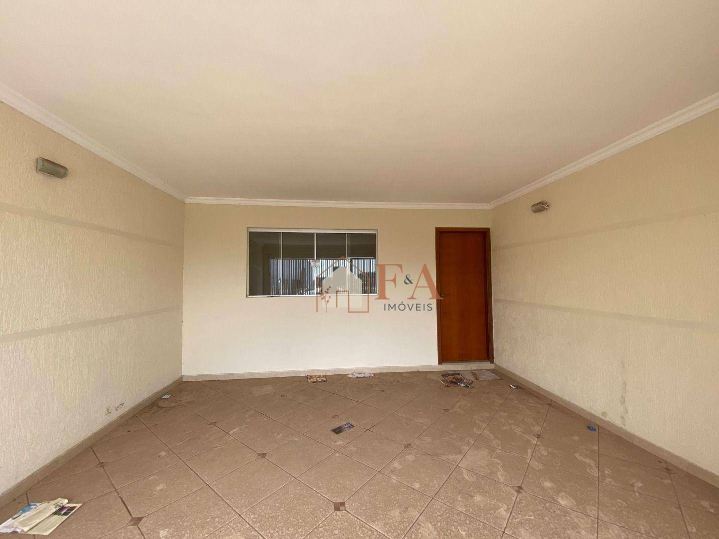 Casa à venda com 3 quartos, 119m² - Foto 1