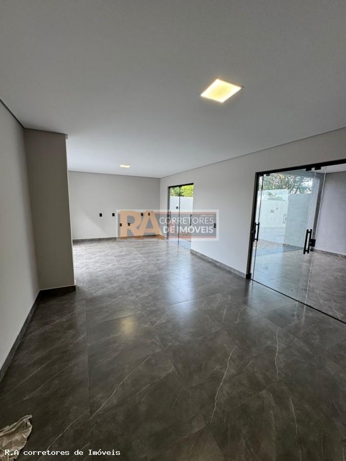 Casa à venda com 2 quartos, 250m² - Foto 8