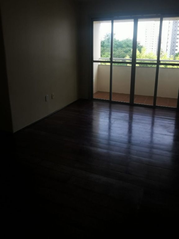 Apartamento à venda com 3 quartos, 133m² - Foto 2