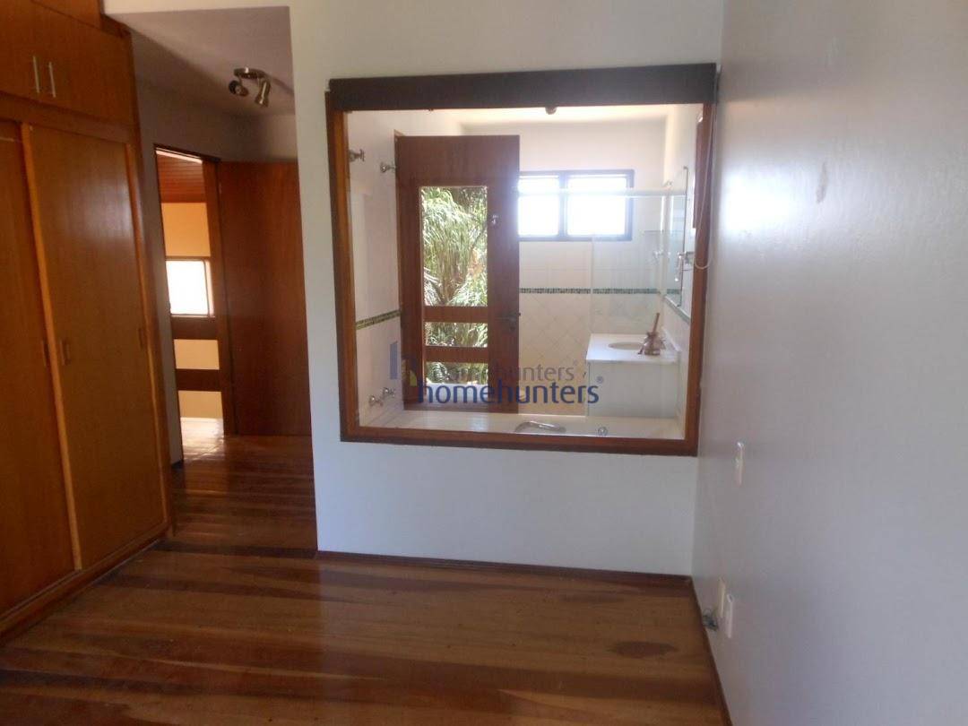 Casa de Condomínio à venda com 3 quartos, 295m² - Foto 2