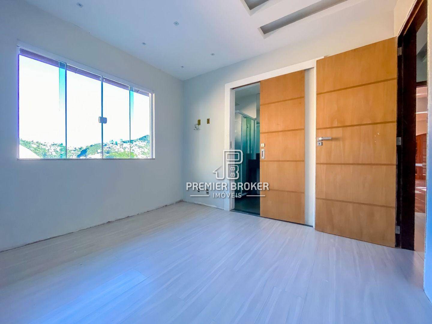 Casa à venda com 3 quartos, 196m² - Foto 13