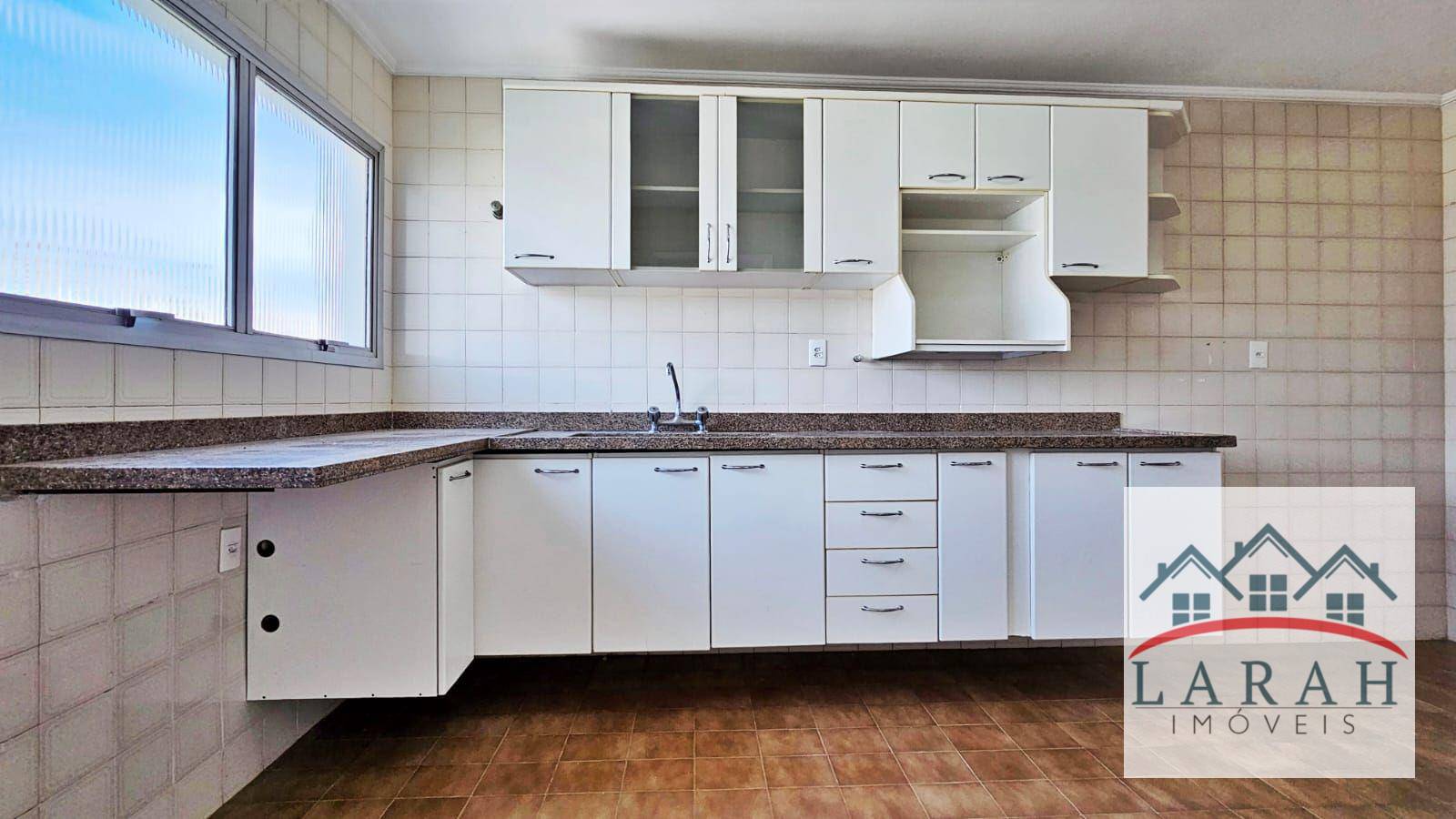 Apartamento à venda com 3 quartos, 122m² - Foto 13