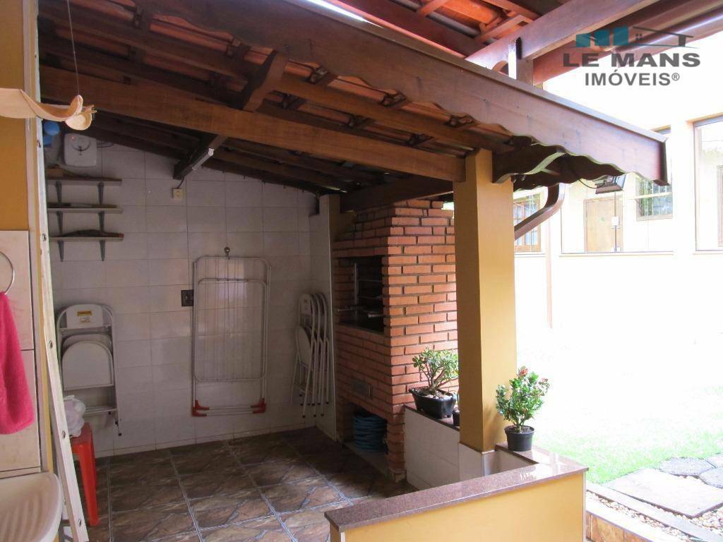 Casa à venda com 4 quartos, 380m² - Foto 27