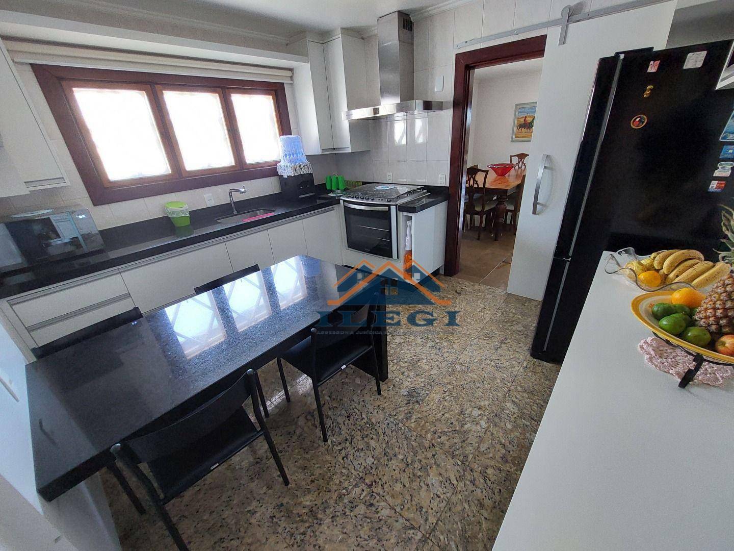 Casa de Condomínio à venda com 4 quartos, 385m² - Foto 29