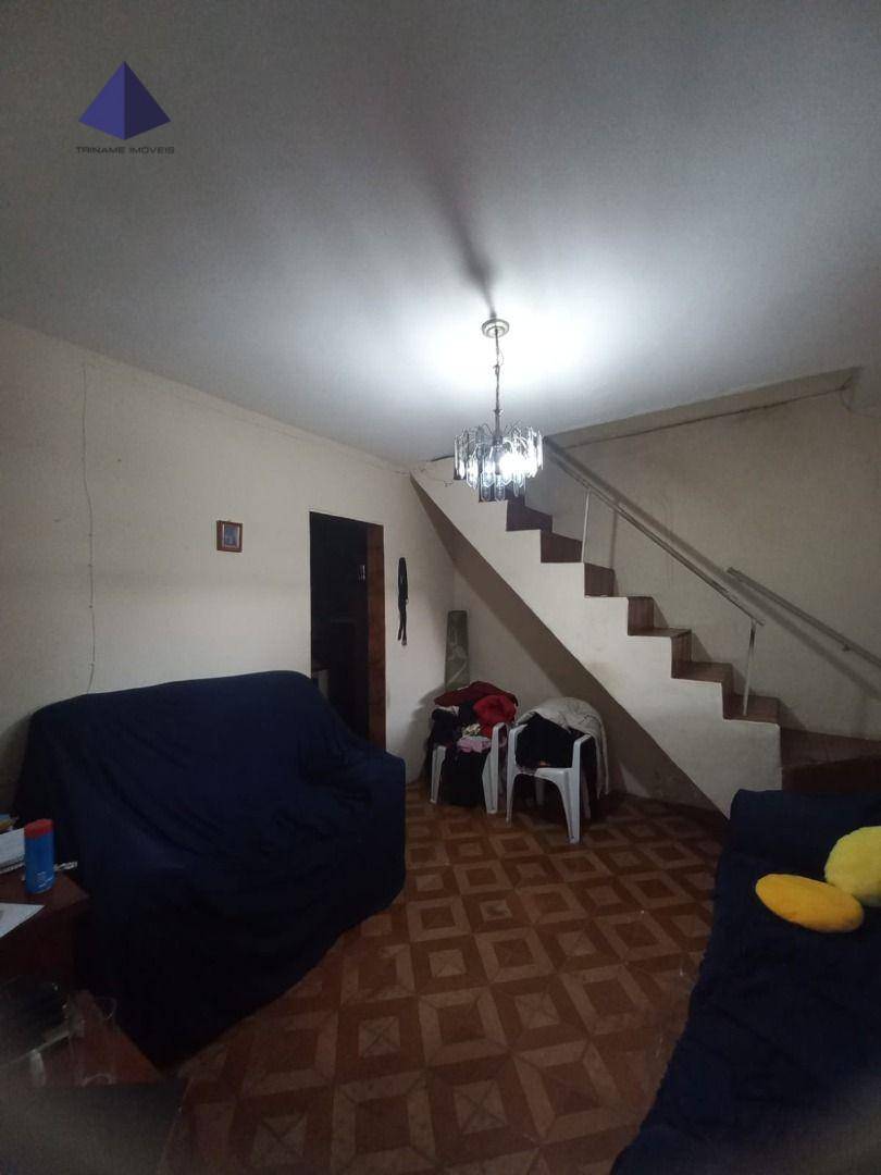 Sobrado à venda com 4 quartos, 140m² - Foto 1