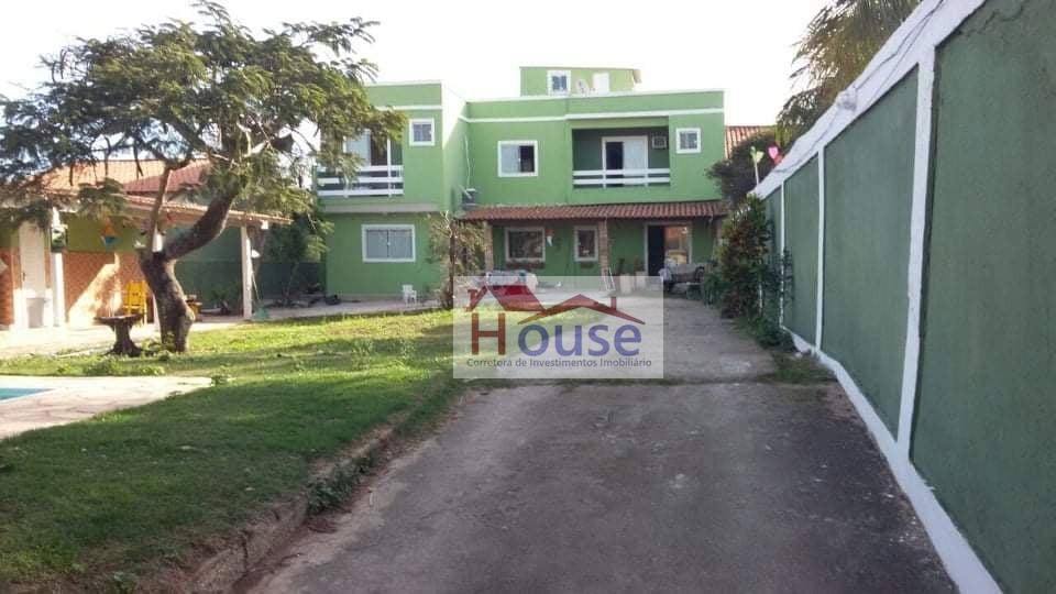 Casa à venda com 4 quartos, 250m² - Foto 1