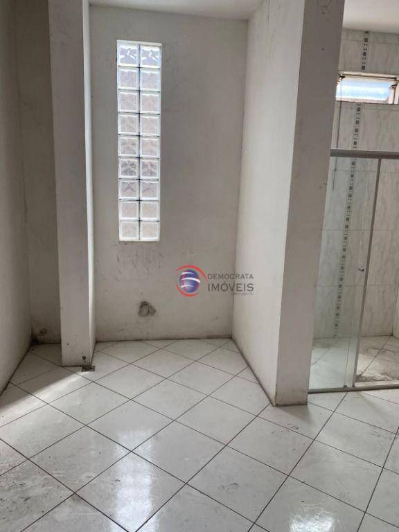 Sobrado à venda com 3 quartos, 330m² - Foto 13