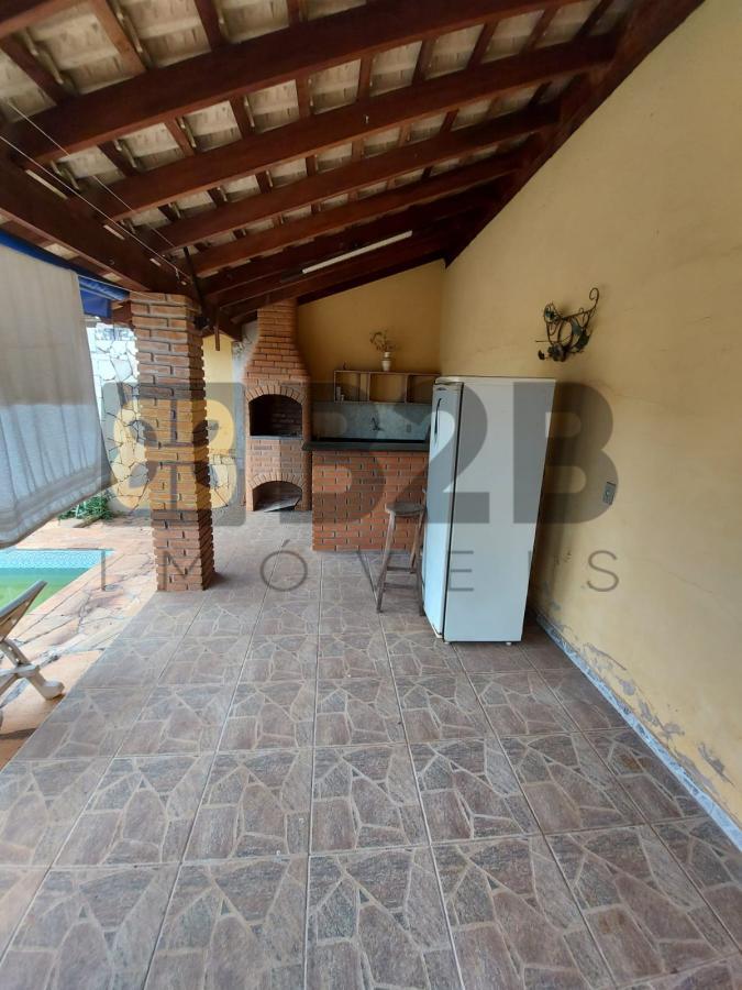 Casa à venda com 5 quartos, 232m² - Foto 6