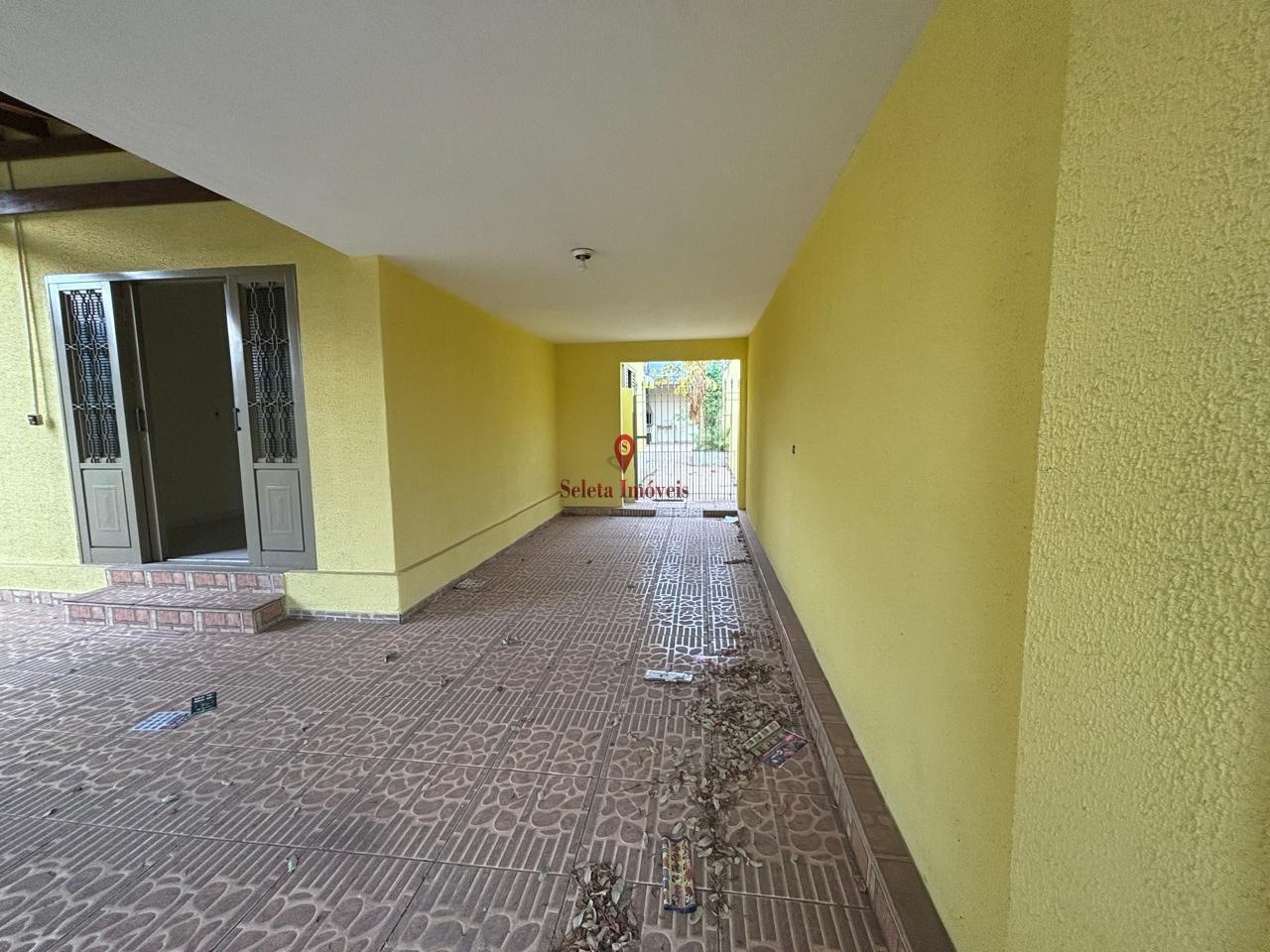 Casa à venda com 3 quartos, 120m² - Foto 2