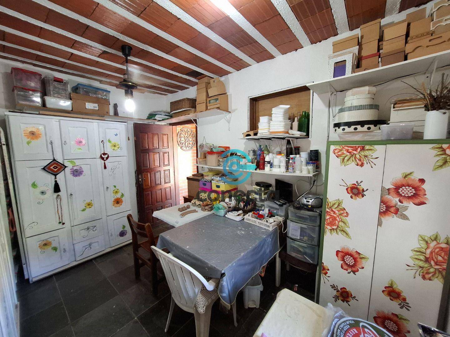 Casa à venda e aluguel com 3 quartos, 176m² - Foto 28