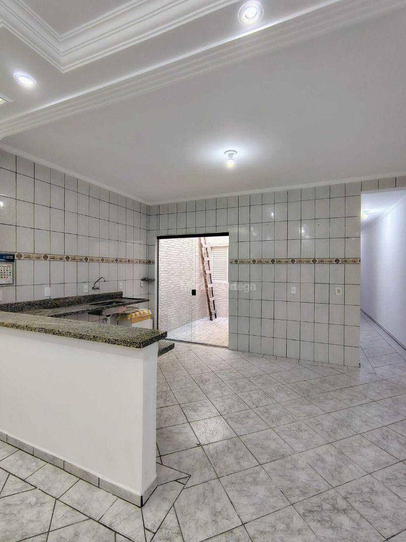 Casa à venda com 2 quartos, 180m² - Foto 10