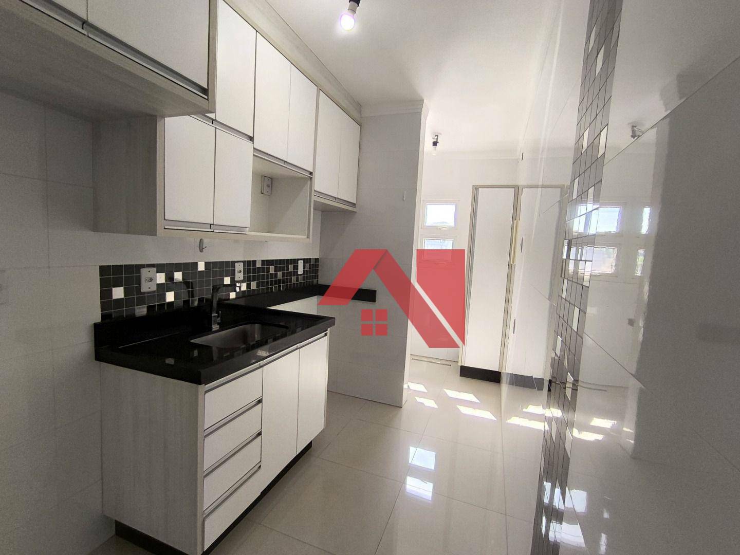 Apartamento à venda com 3 quartos, 74m² - Foto 3