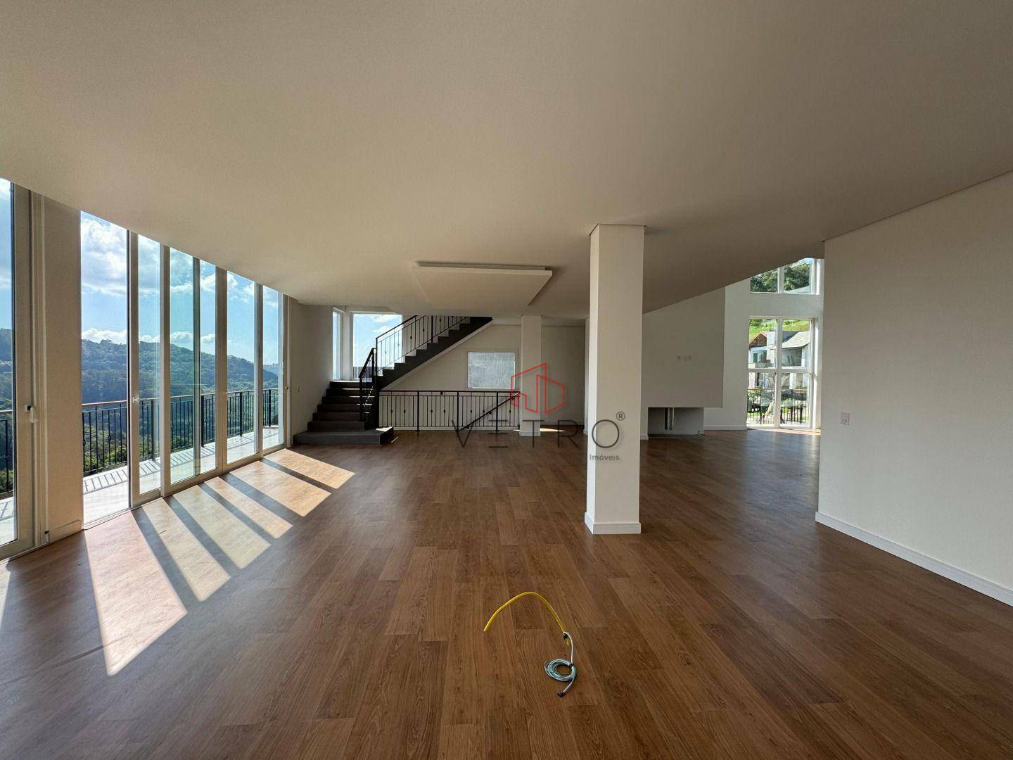 Casa de Condomínio à venda com 4 quartos, 550m² - Foto 8