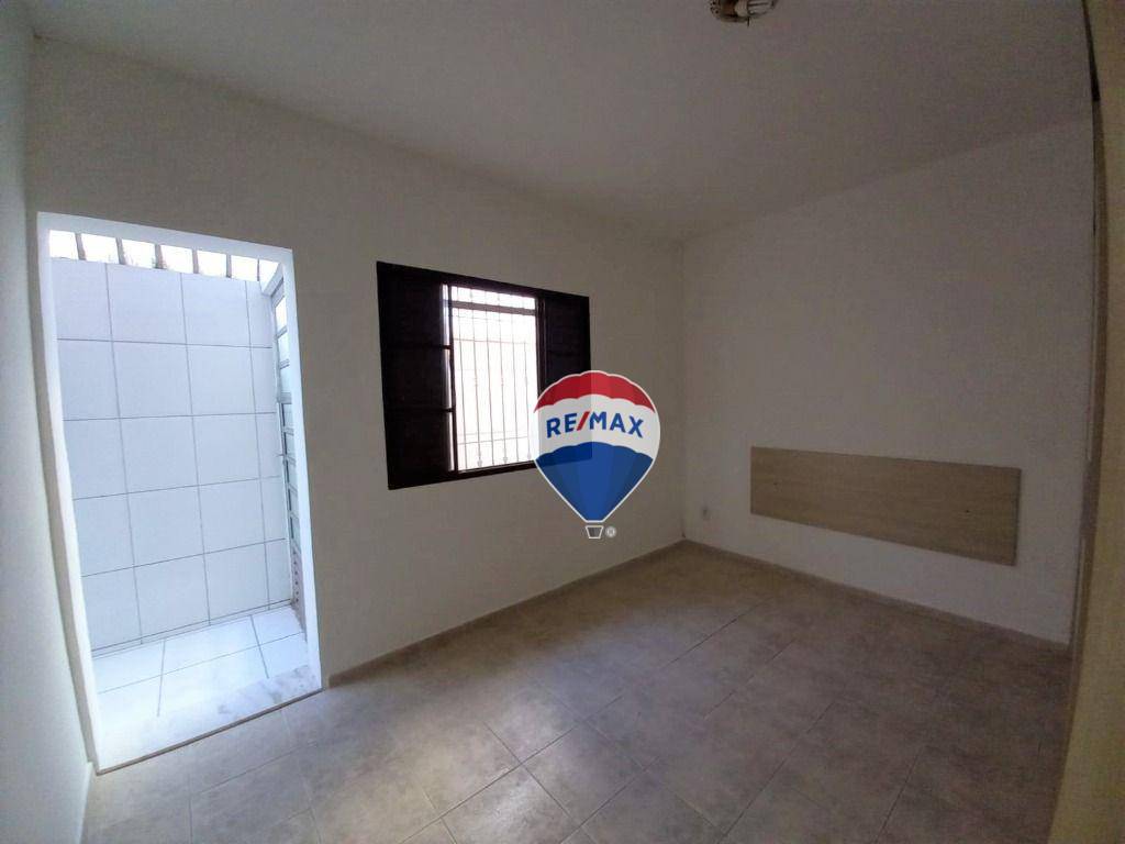 Casa à venda com 3 quartos, 240m² - Foto 16