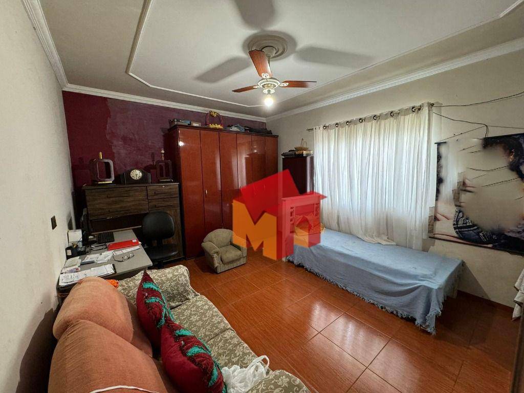 Casa à venda com 3 quartos, 250m² - Foto 17