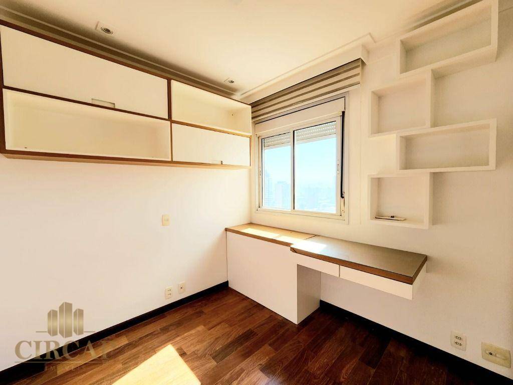Apartamento à venda e aluguel com 3 quartos, 135m² - Foto 14