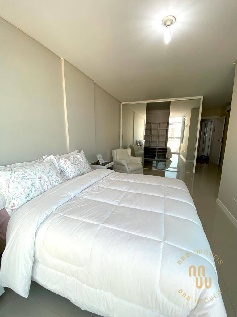 Apartamento à venda com 4 quartos, 250m² - Foto 27