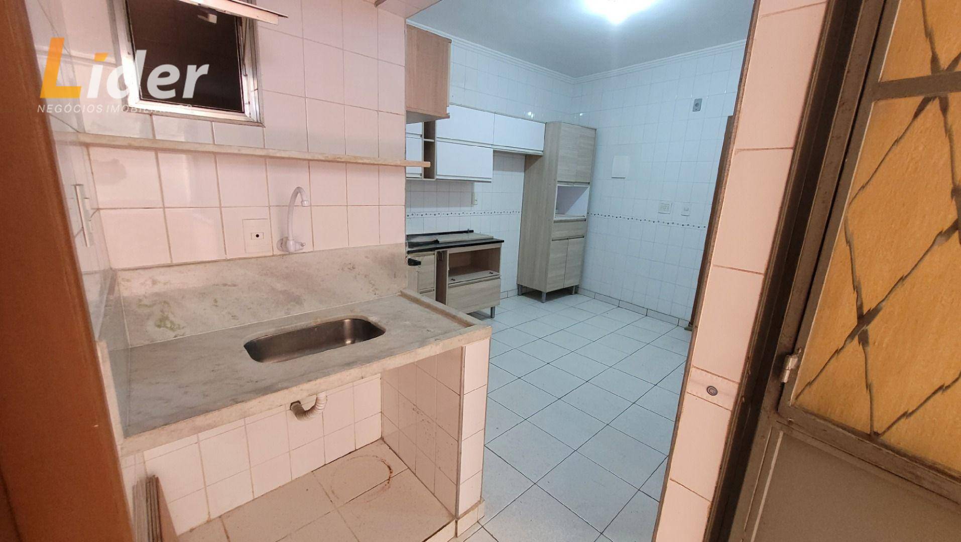 Apartamento à venda com 3 quartos, 98m² - Foto 17