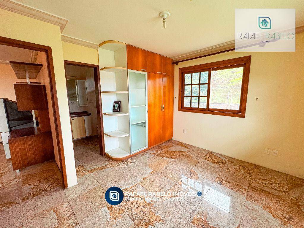 Casa à venda com 4 quartos, 300m² - Foto 17