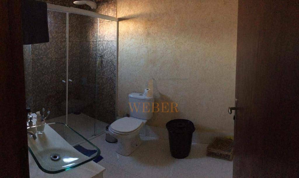 Casa de Condomínio à venda com 3 quartos, 240m² - Foto 26