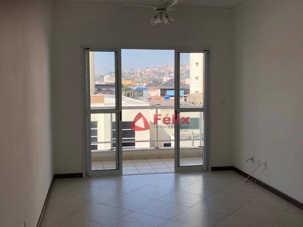 Apartamento à venda com 3 quartos, 89m² - Foto 1