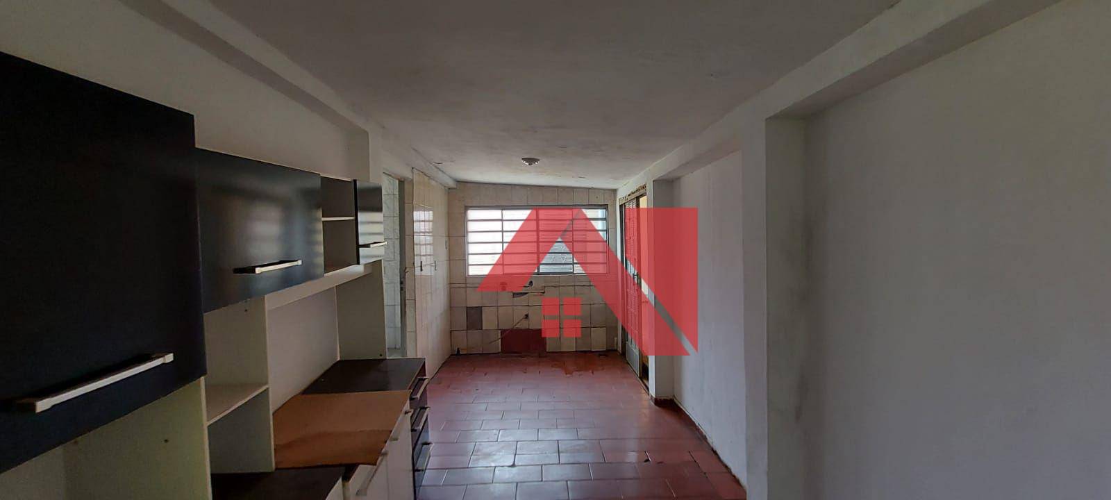 Casa à venda com 3 quartos, 180m² - Foto 1