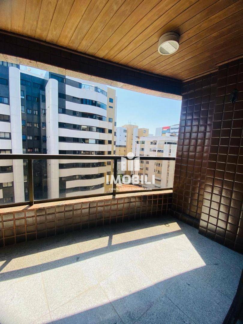 Apartamento à venda com 3 quartos, 119m² - Foto 2