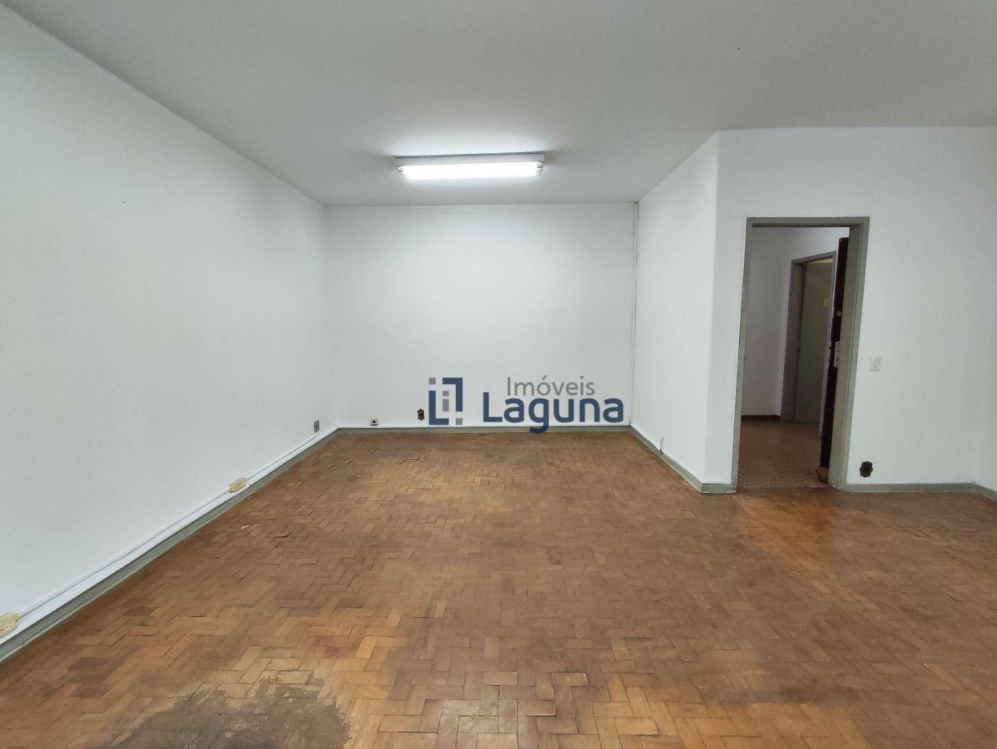 Casa para alugar com 3 quartos, 285m² - Foto 5