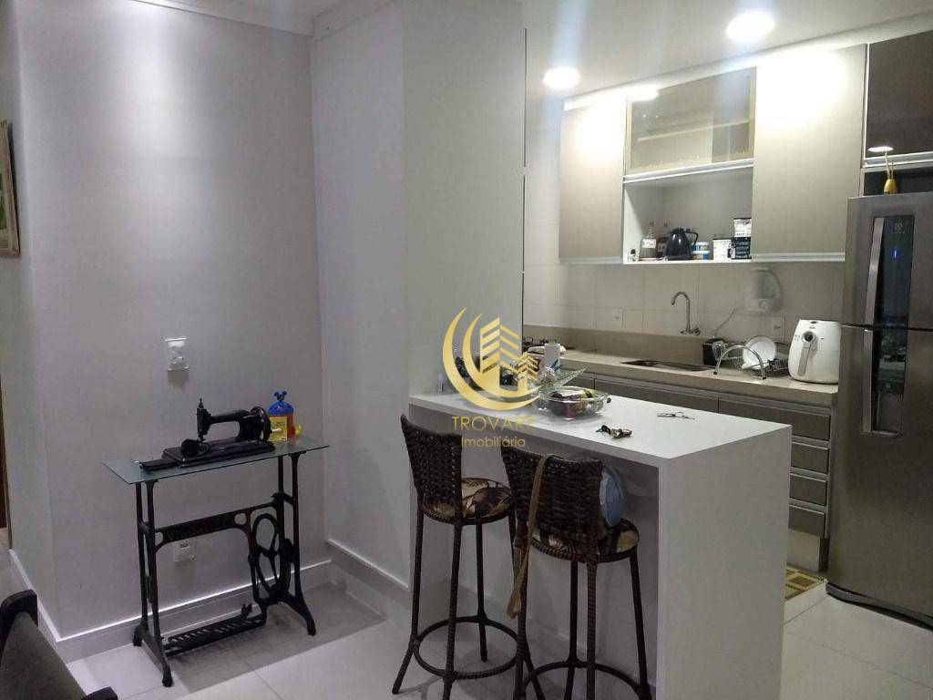 Apartamento à venda com 2 quartos, 75m² - Foto 11