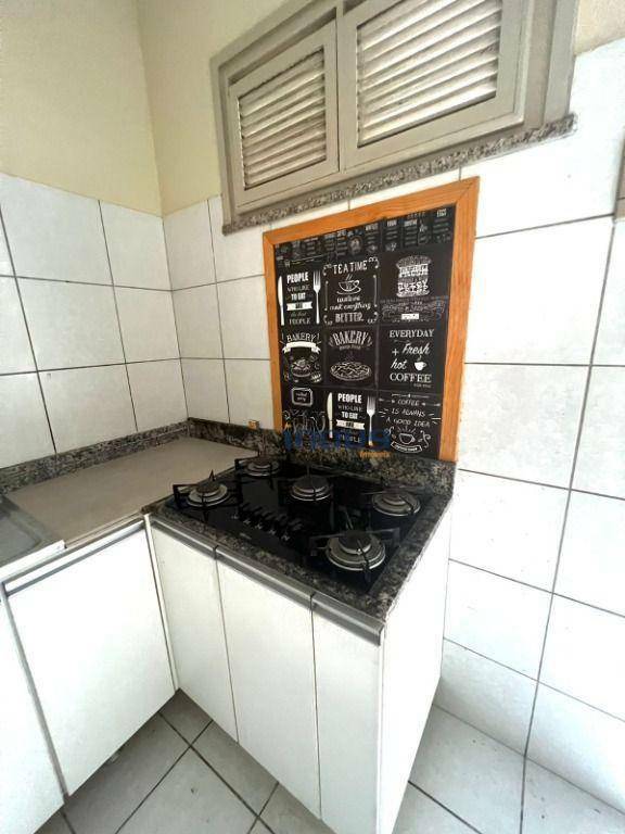 Casa para alugar com 3 quartos, 150m² - Foto 13