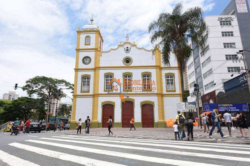 Casa à venda com 6 quartos, 200m² - Foto 8