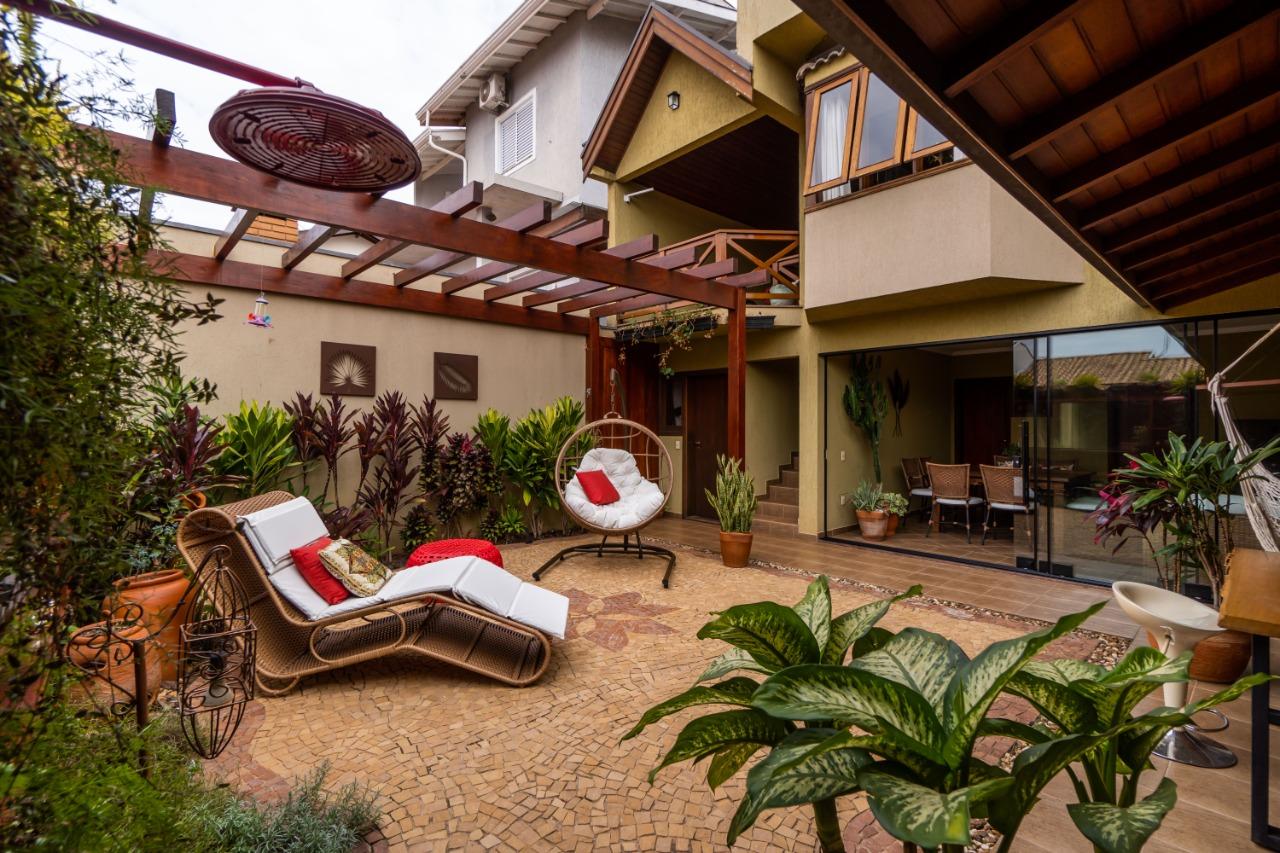 Casa de Condomínio à venda com 3 quartos, 214m² - Foto 49