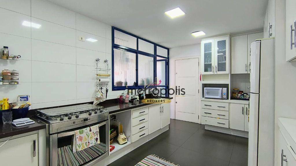 Apartamento à venda e aluguel com 3 quartos, 198m² - Foto 9