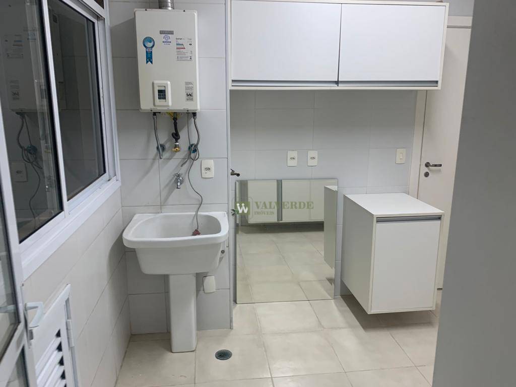 Apartamento à venda com 4 quartos, 233m² - Foto 5