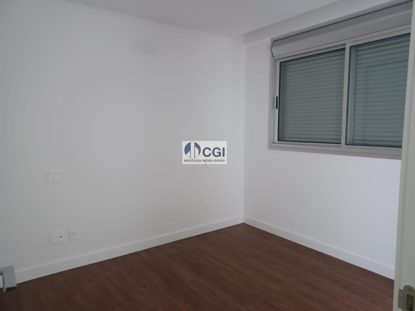 Apartamento à venda com 4 quartos, 197m² - Foto 4